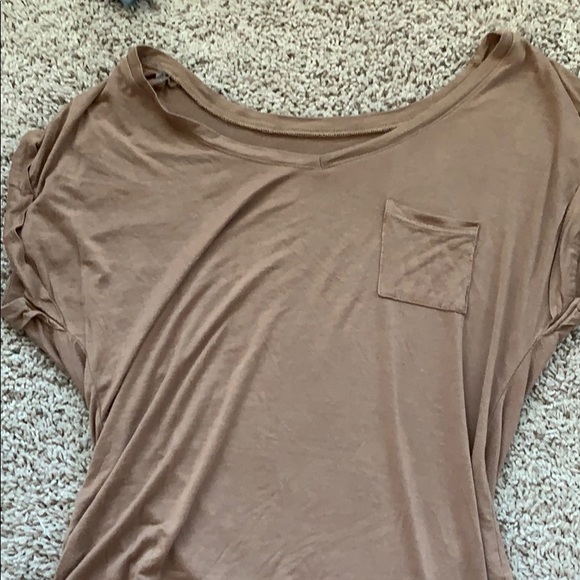 V neck t shirt - Picture 2 of 3